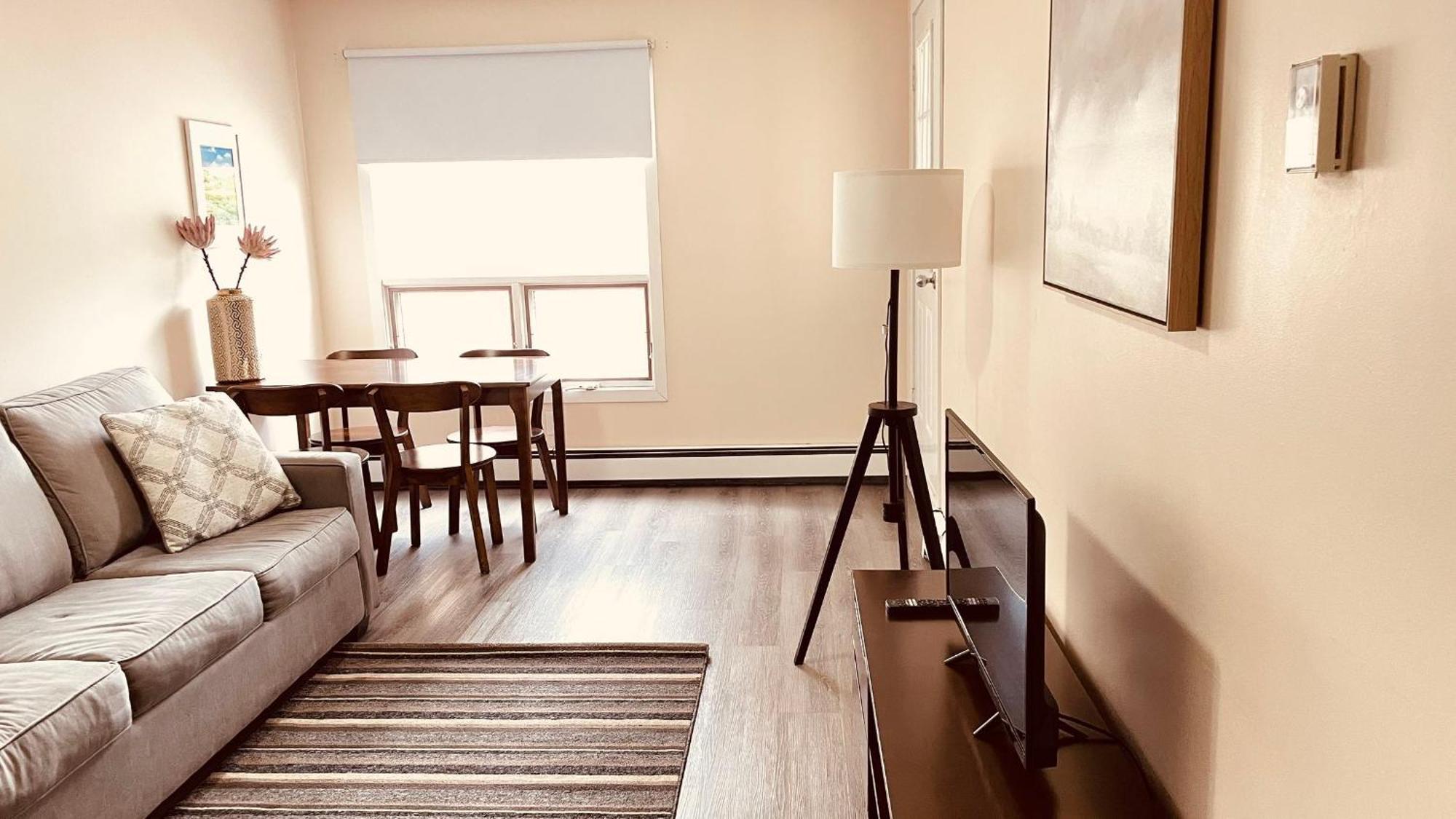 #304 Mountain View 1Br In Canmore Dt 外观 照片